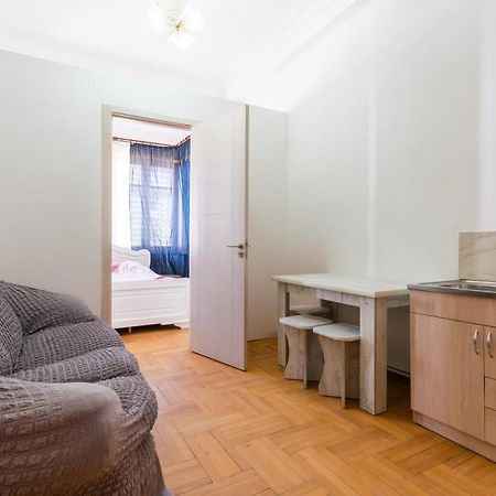 Center 4 You Hotel Tbilisi ภายนอก รูปภาพ