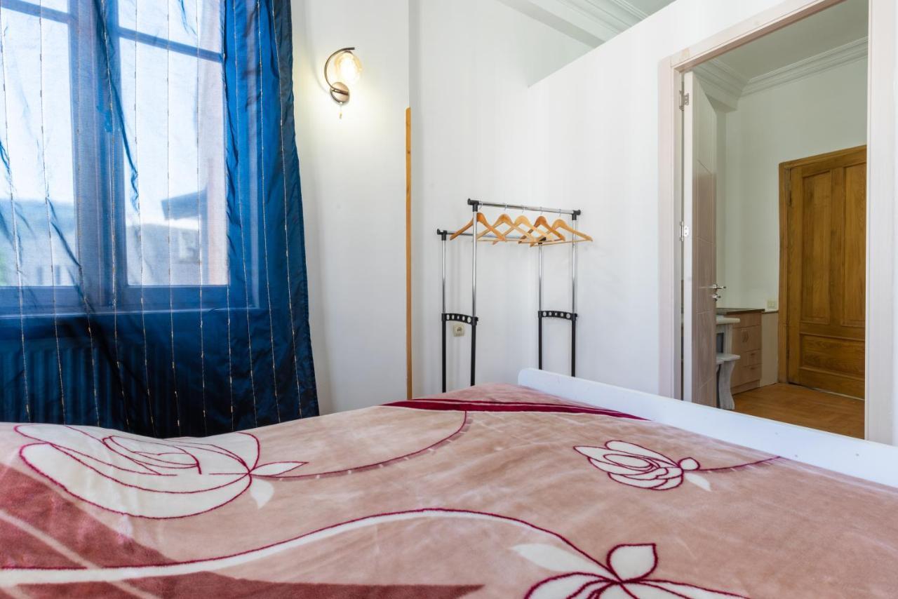 Center 4 You Hotel Tbilisi ภายนอก รูปภาพ