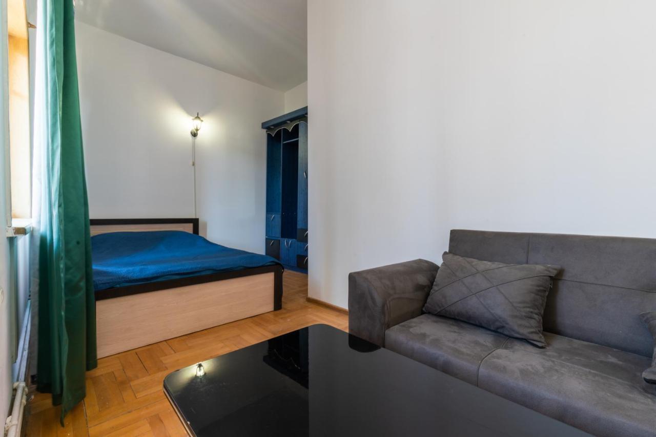 Center 4 You Hotel Tbilisi ภายนอก รูปภาพ