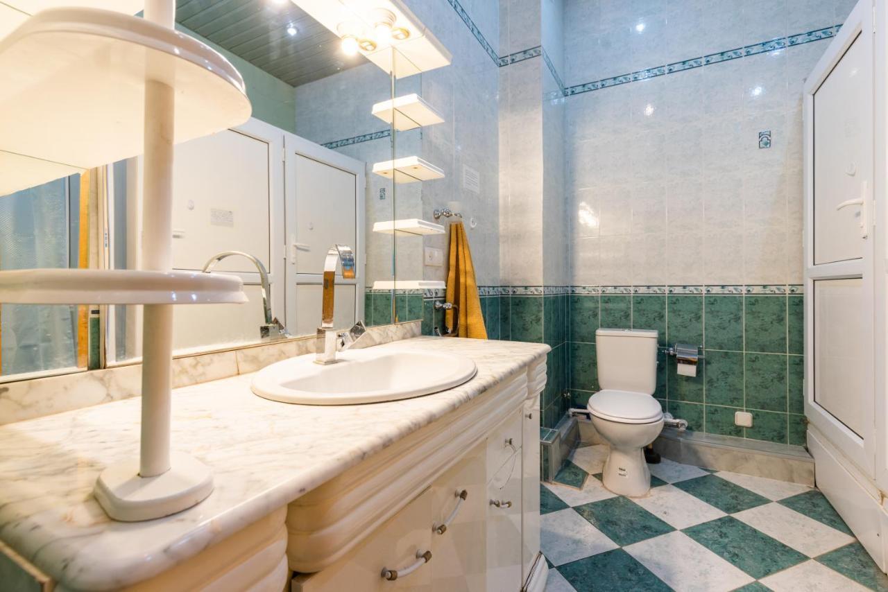 Center 4 You Hotel Tbilisi ภายนอก รูปภาพ