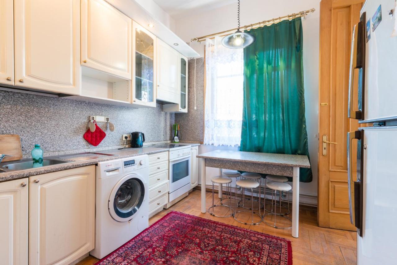 Center 4 You Hotel Tbilisi ภายนอก รูปภาพ