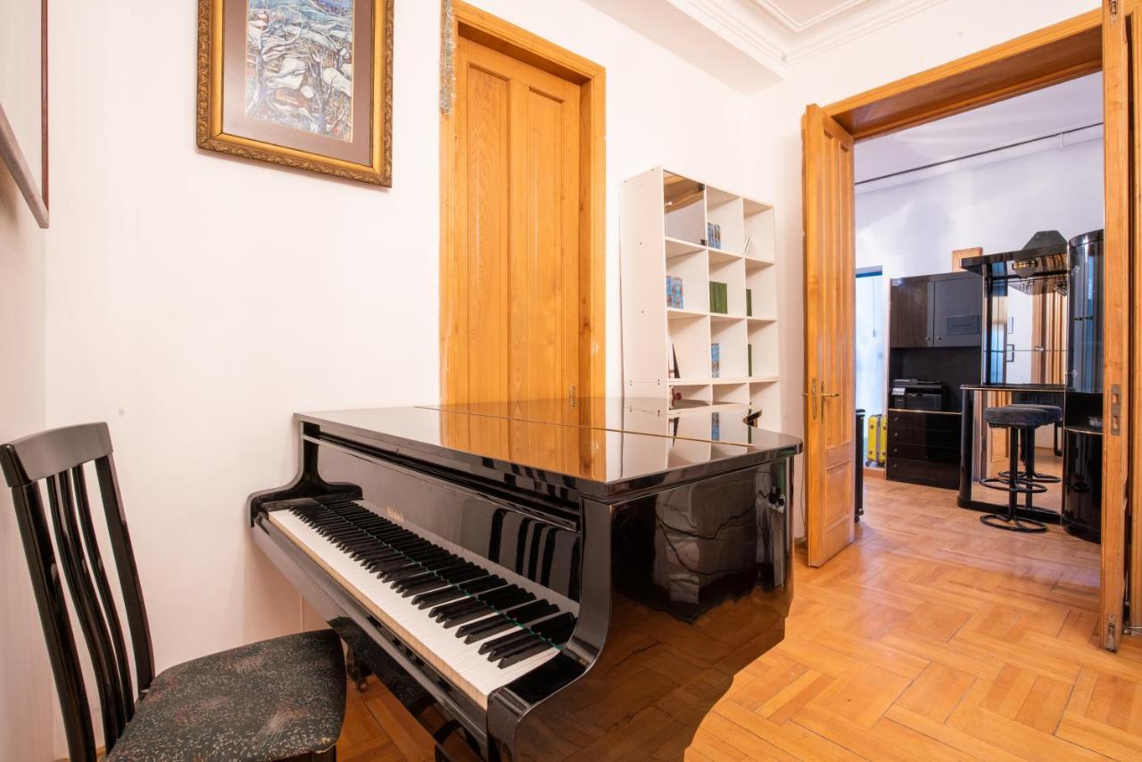 Center 4 You Hotel Tbilisi ภายนอก รูปภาพ
