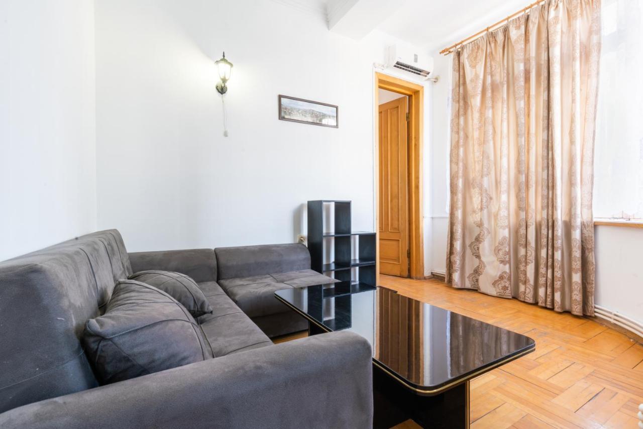 Center 4 You Hotel Tbilisi ภายนอก รูปภาพ