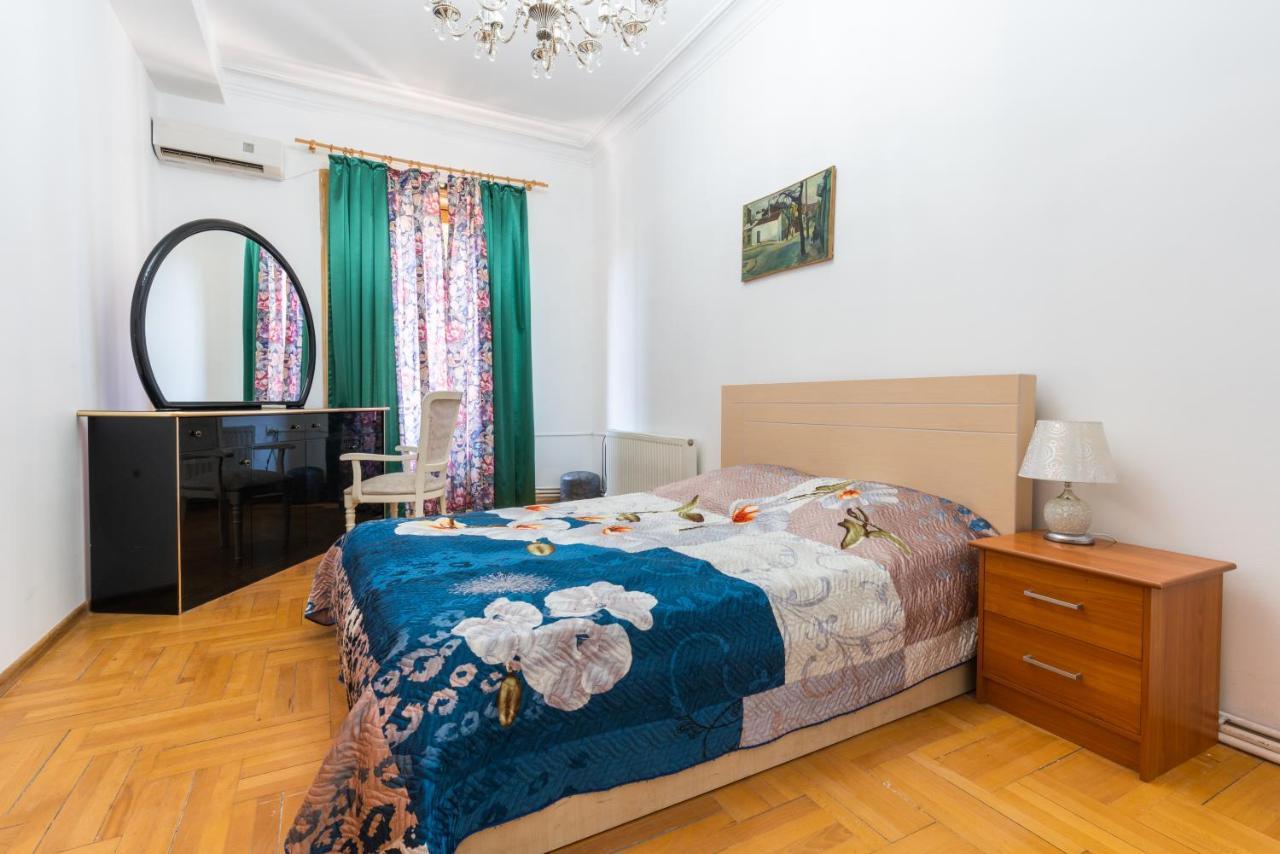 Center 4 You Hotel Tbilisi ภายนอก รูปภาพ